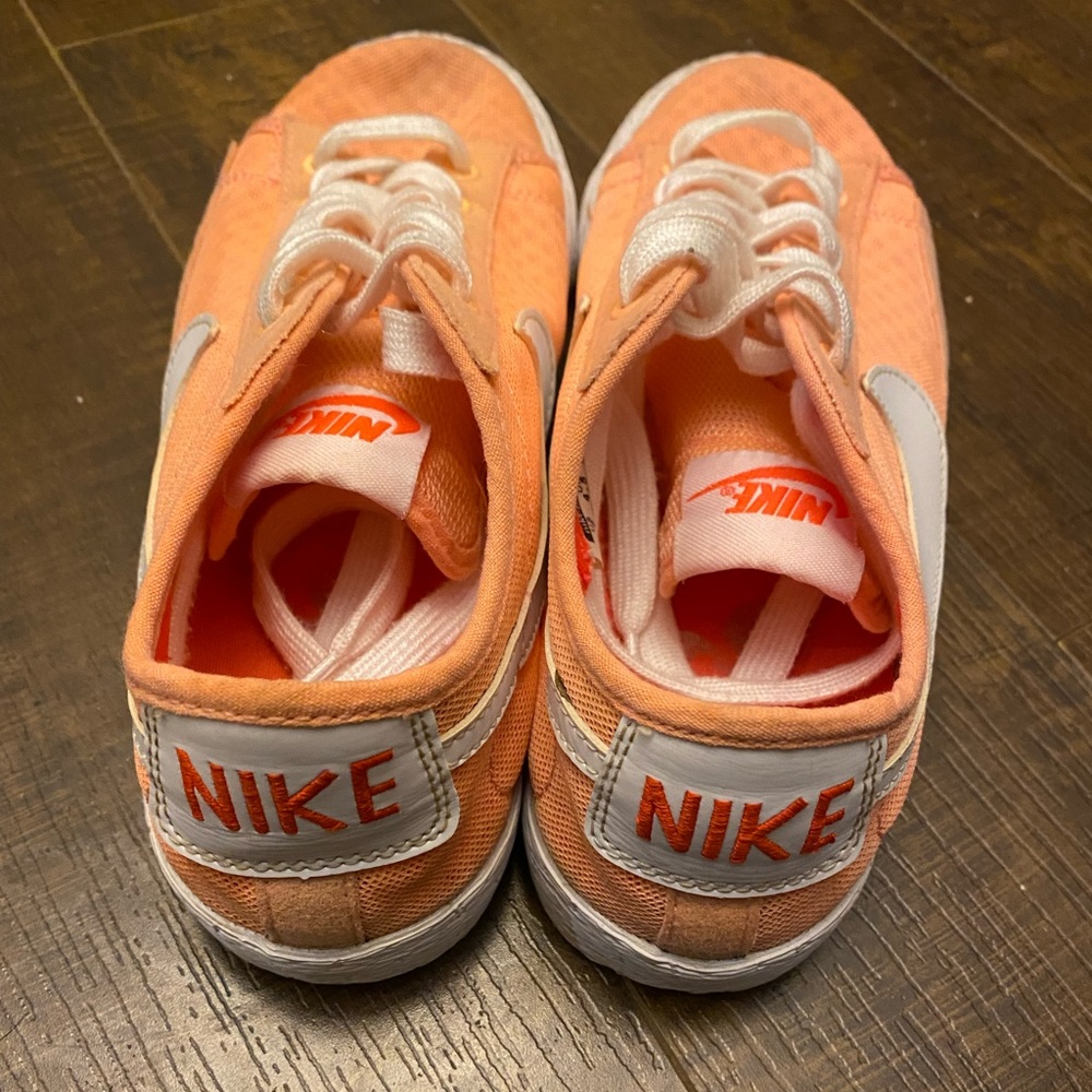 Nike sneaker - Picture 3 of 4